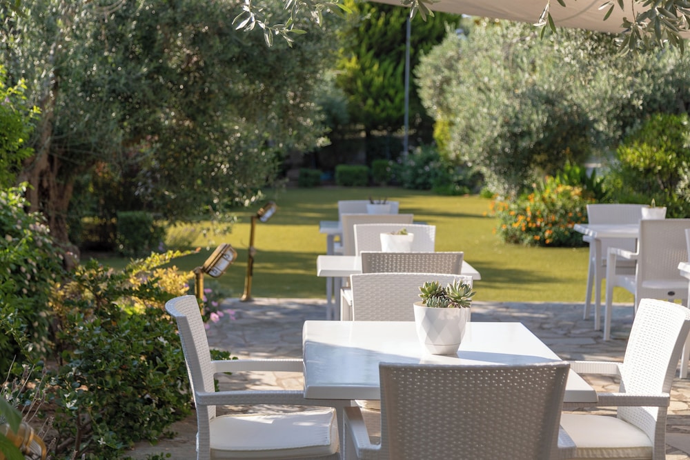 ampoulos rooms and apartments