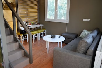 ampoulos rooms and apartments