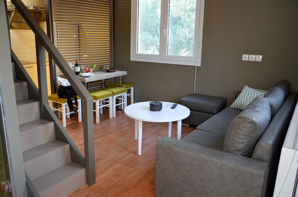 ampoulos rooms and apartments