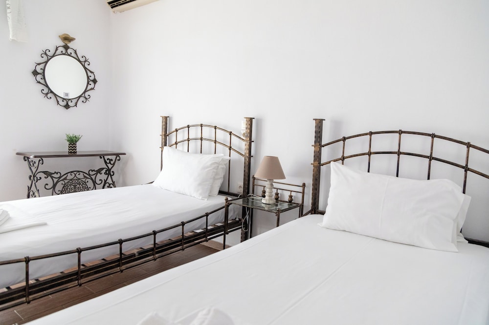 ampoulos rooms and apartments