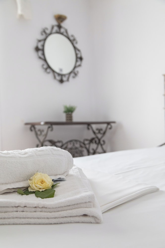 ampoulos rooms and apartments