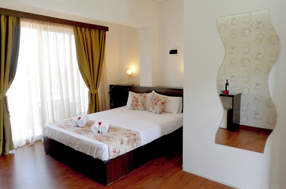 ampoulos rooms and apartments