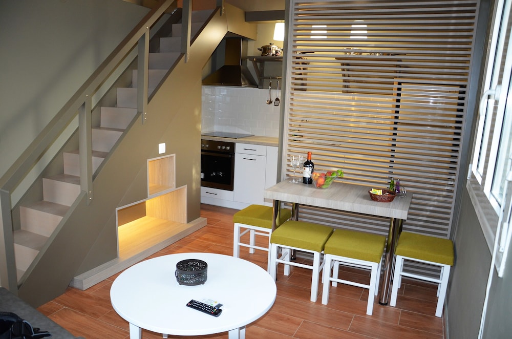 ampoulos rooms and apartments