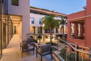 Trianon Luxury Apartments & Suites,Chania Town>>Chania,0 star