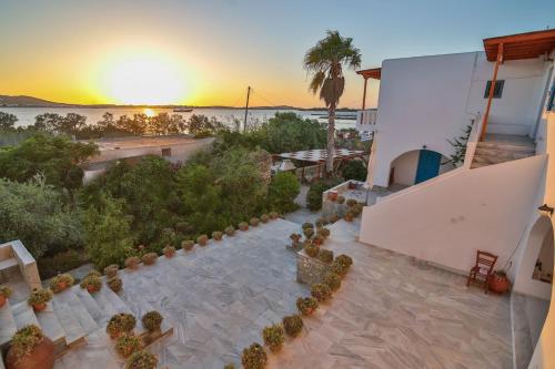 paros