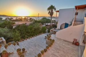 paros
