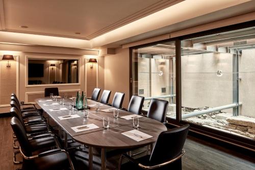 antigon urban chic hotel