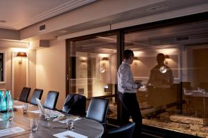 antigon urban chic hotel