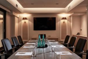 antigon urban chic hotel