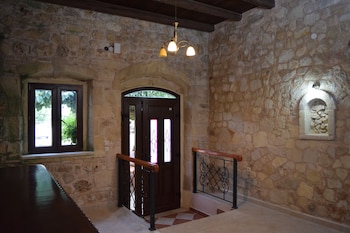 venetian cistern villa