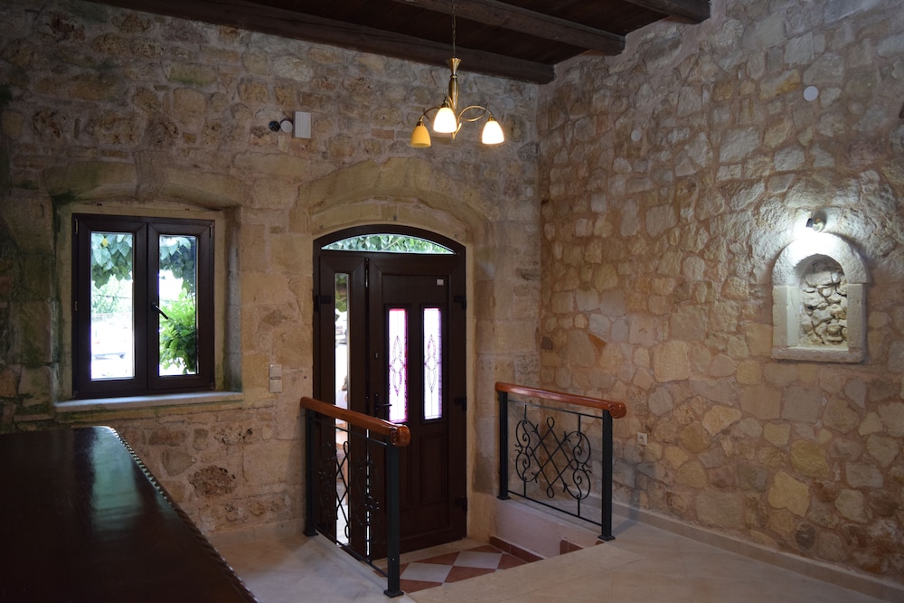 venetian cistern villa