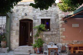 venetian cistern villa