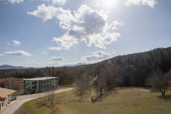 lake plastiras