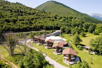 Natura Chalets,Karpenisi>>Kakoulioureika,3 star