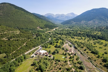 Natura Chalets,Karpenisi>>Kakoulioureika,3 star