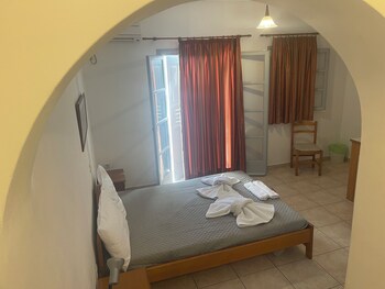 tarelis apartments