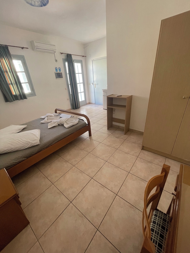 tarelis apartments