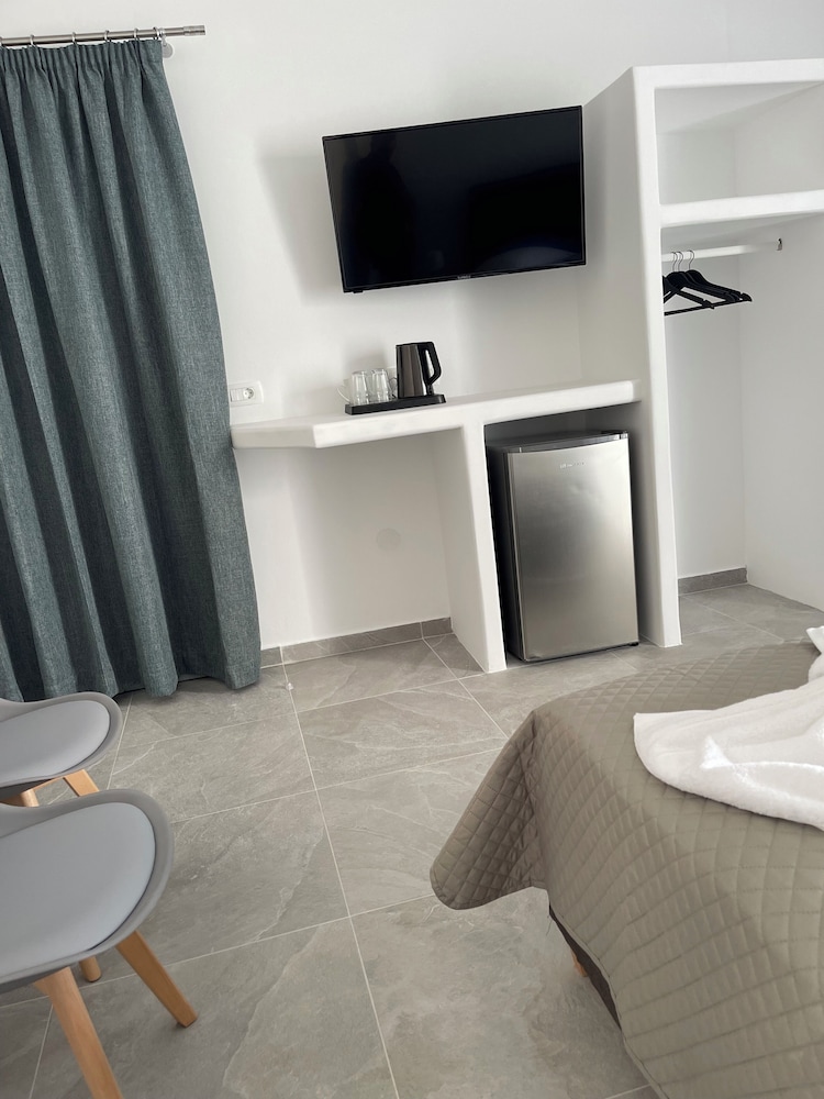 tarelis apartments