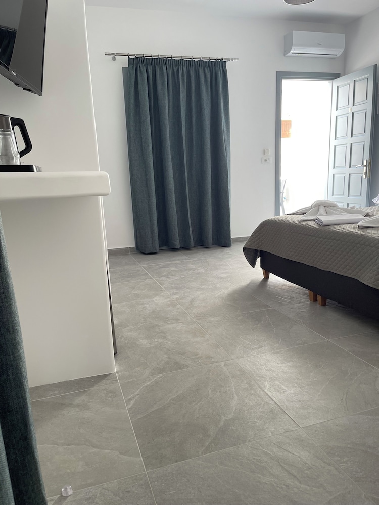 tarelis apartments