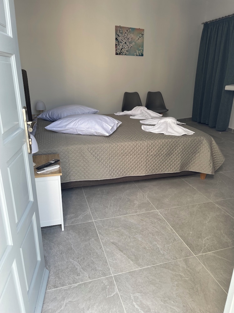 tarelis apartments