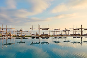 la mer resort and spa adults only