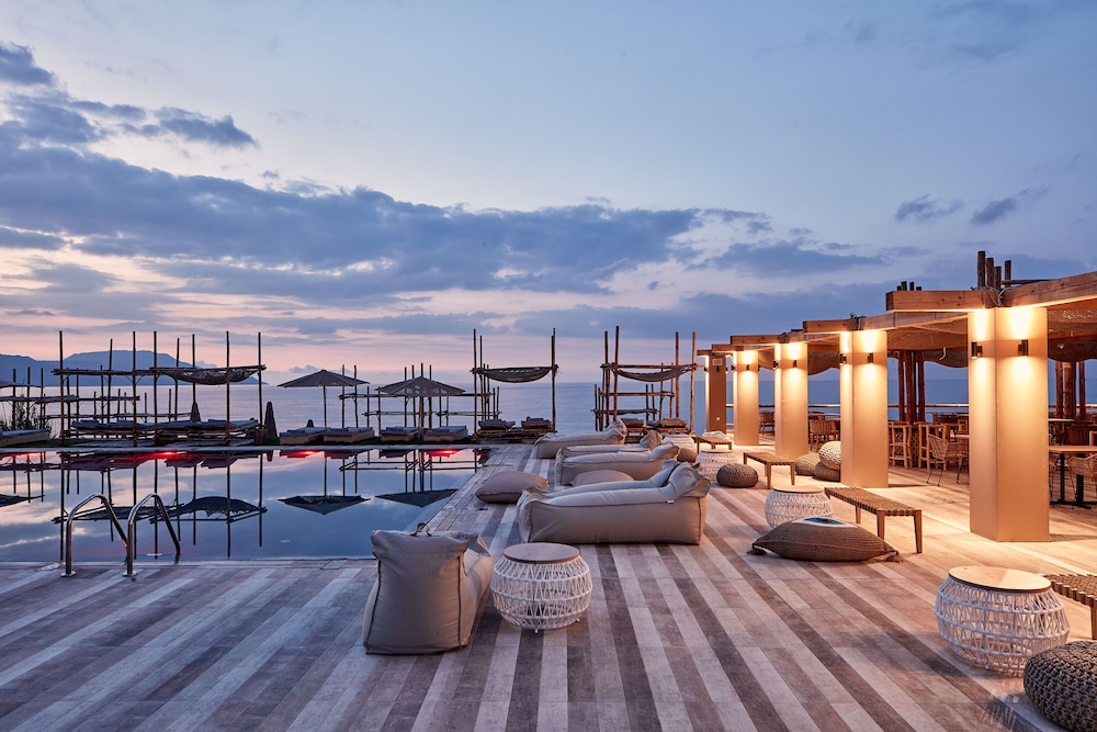 la mer resort and spa adults only