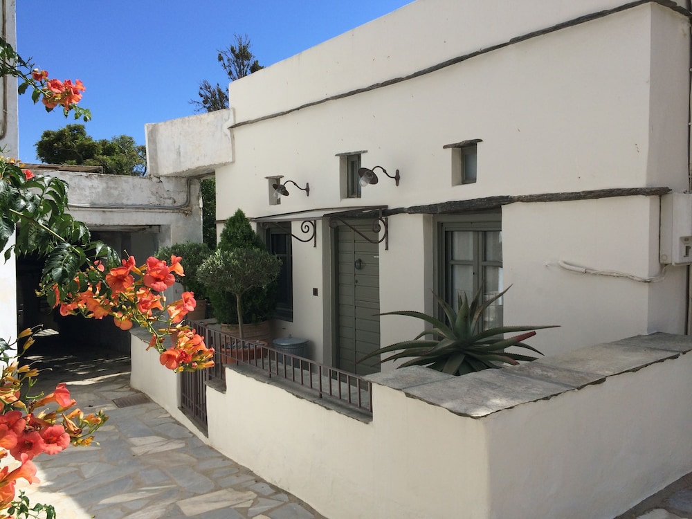 tinos e houses