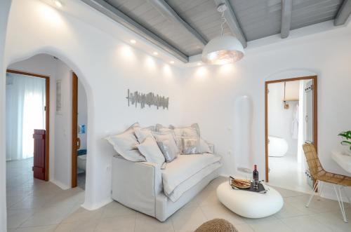 naxos euphoria suites