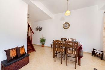 aspalathos suites