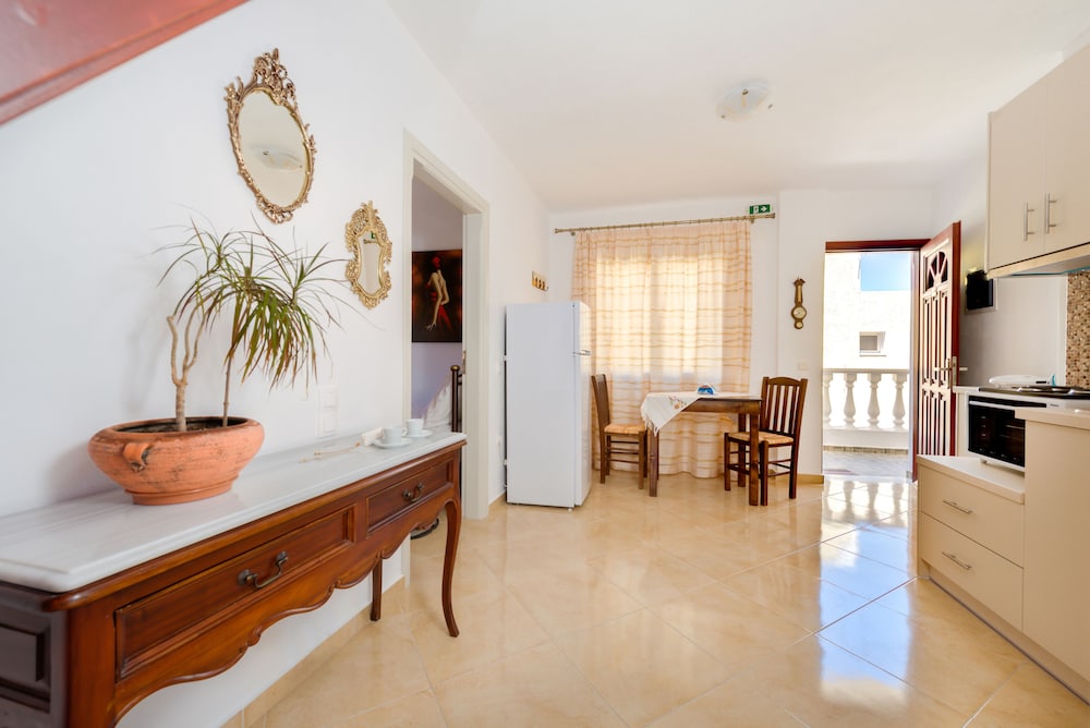 aspalathos suites