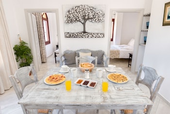 aspalathos suites