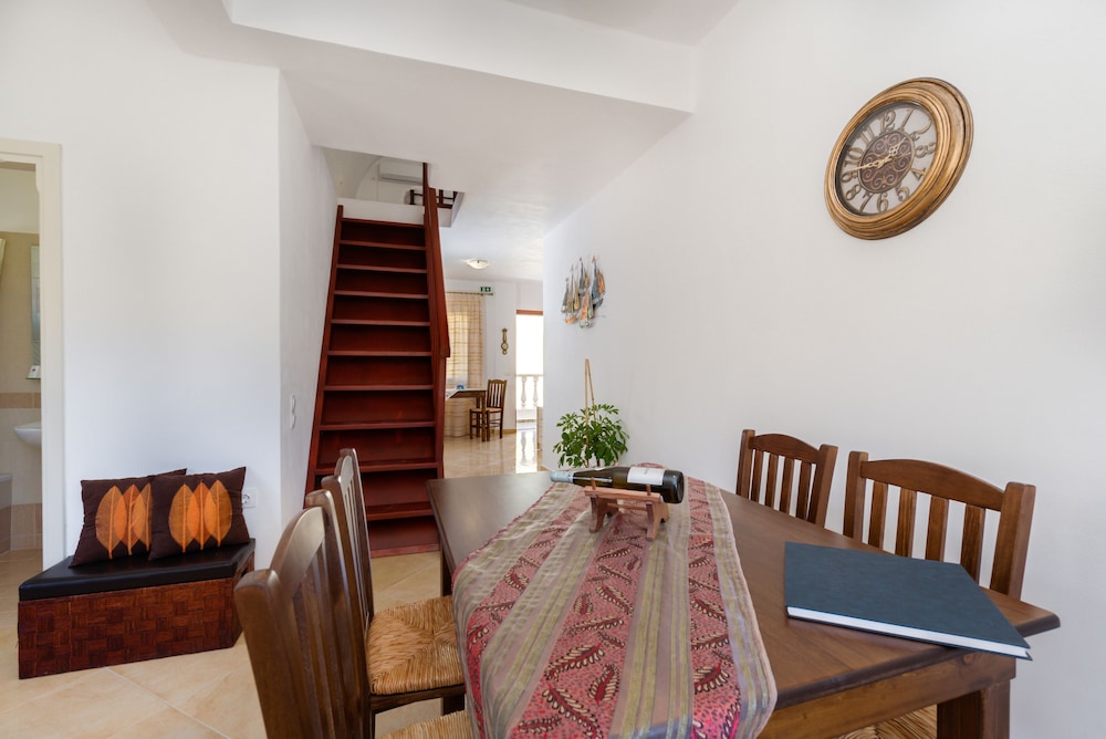 aspalathos suites