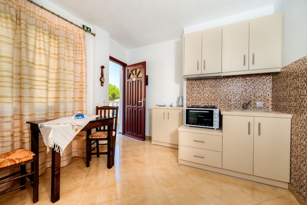 aspalathos suites