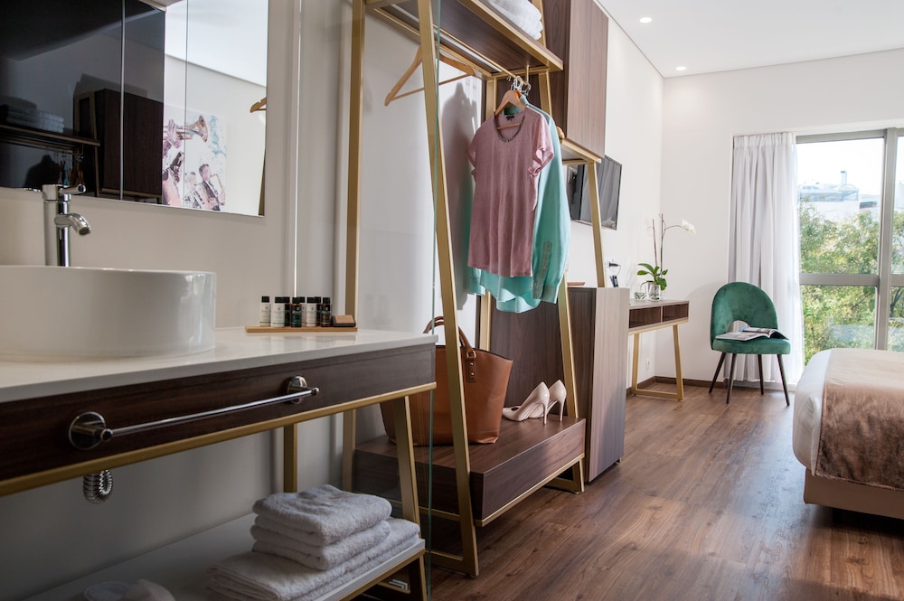 b4b athens signature hotel