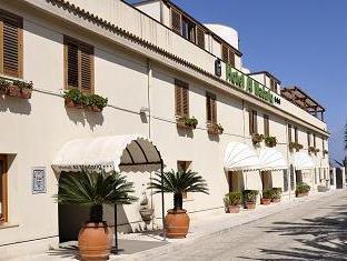 hotel al madarig