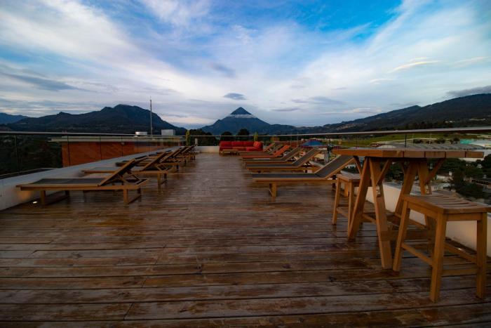 latam hotel plaza pradera quetzaltenango