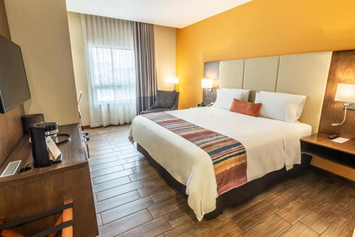 latam hotel plaza pradera quetzaltenango