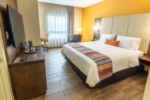 latam hotel plaza pradera quetzaltenango