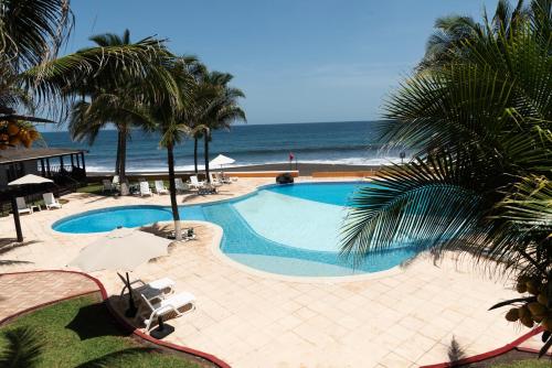 hotel cayman suites