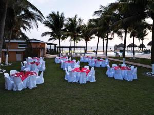 hotel cayman suites