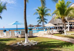 hotel cayman suites