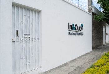 In & Out Hotel,Guatemala City>>Antigua Guatemala,3 star