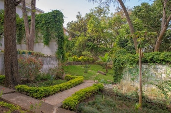 In & Out Hotel,Guatemala City>>Antigua Guatemala,3 star