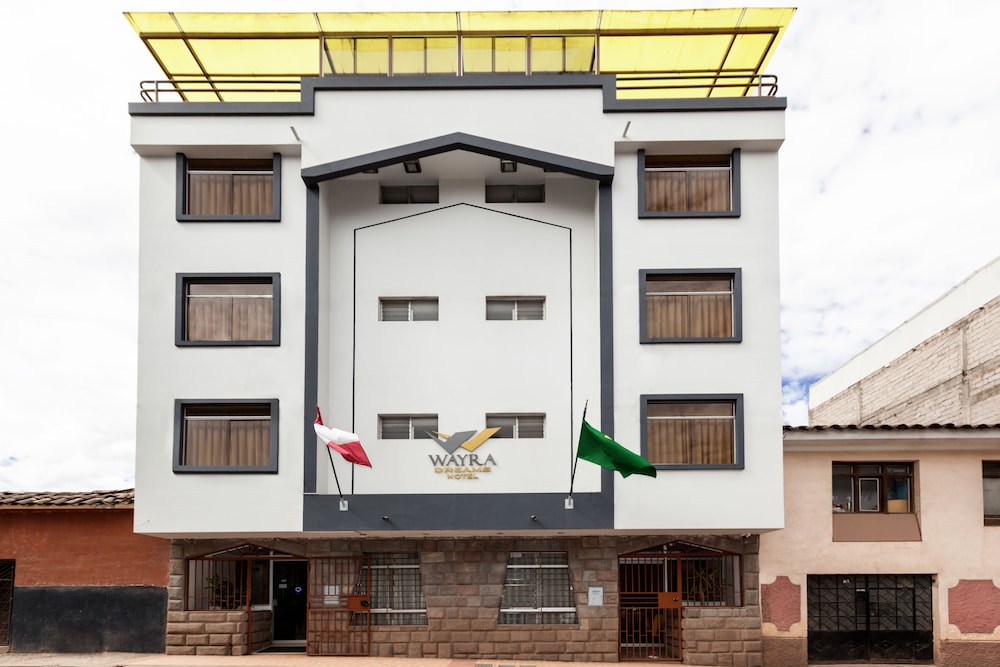 wayra dreams hotel