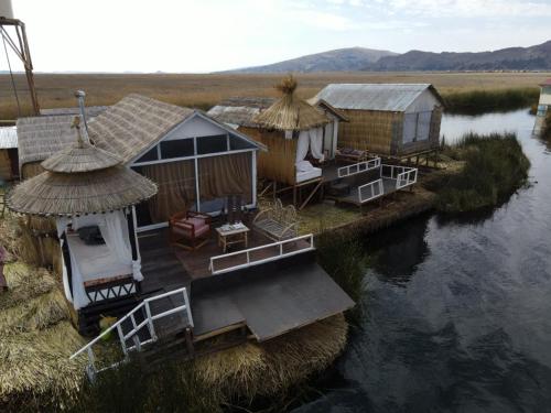 uros lake titicaca lodge