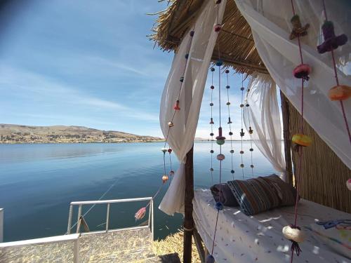 uros lake titicaca lodge