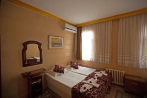 sirkeci emek hotel