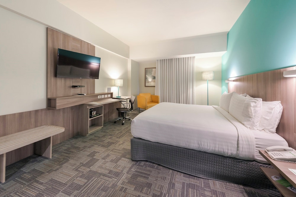 holiday inn lima airport by ihg