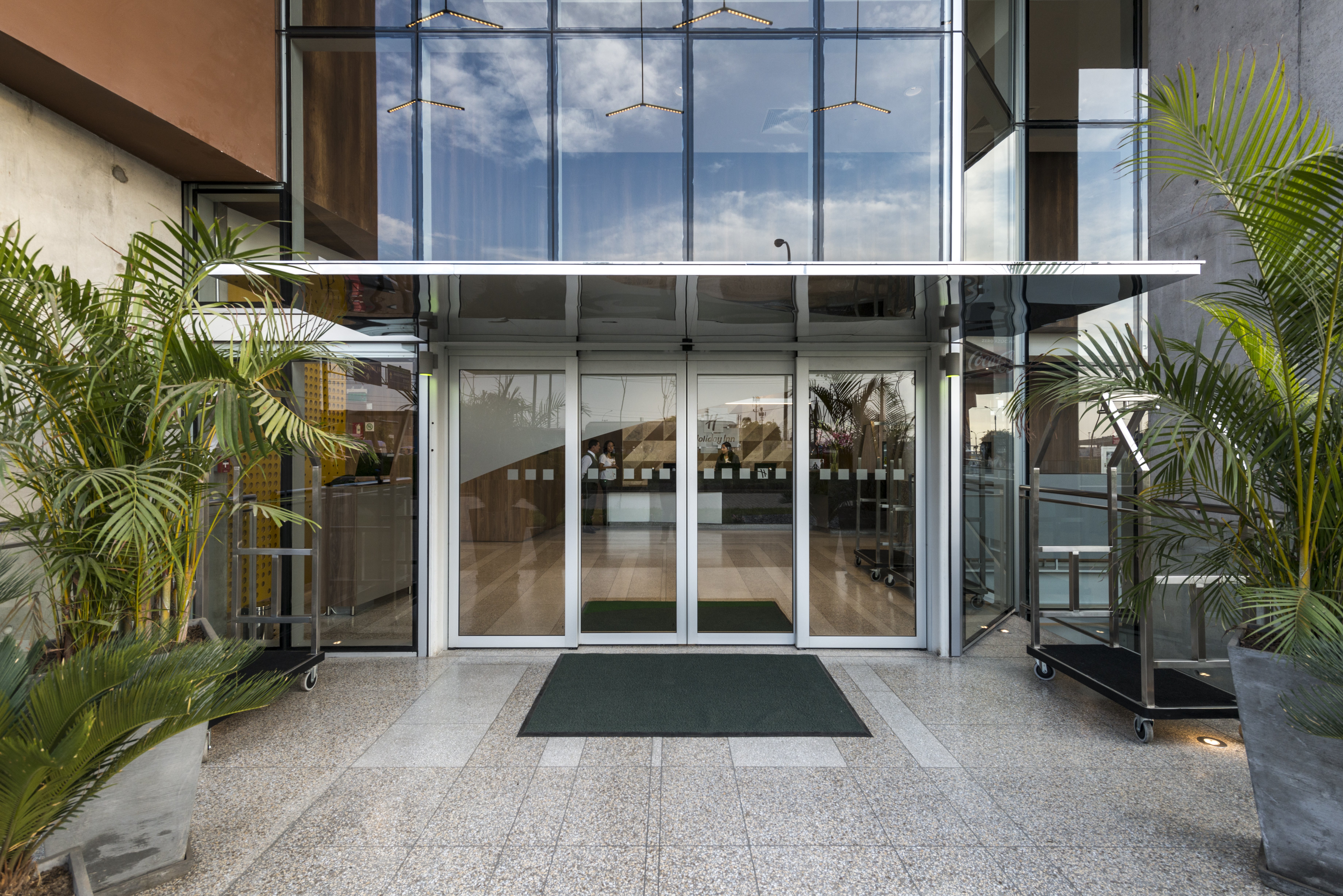 holiday inn lima airport by ihg