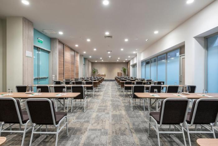 holiday inn lima airport by ihg